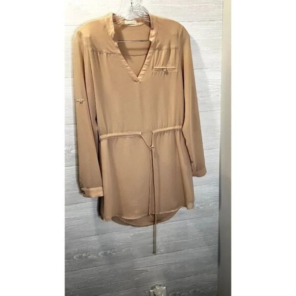 BLUSH Women's V- Neck Long sleeve Tie Waist Hi Lo‎ Hem Dress